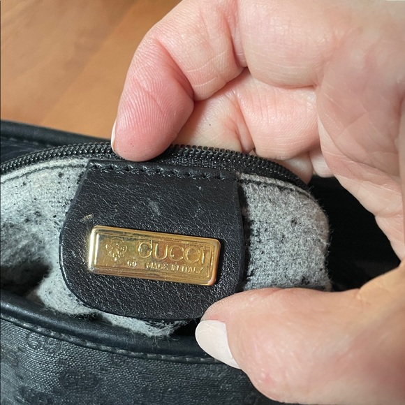Authentic Gucci Black Logo Shoulder Bag - Picture 12 of 15
